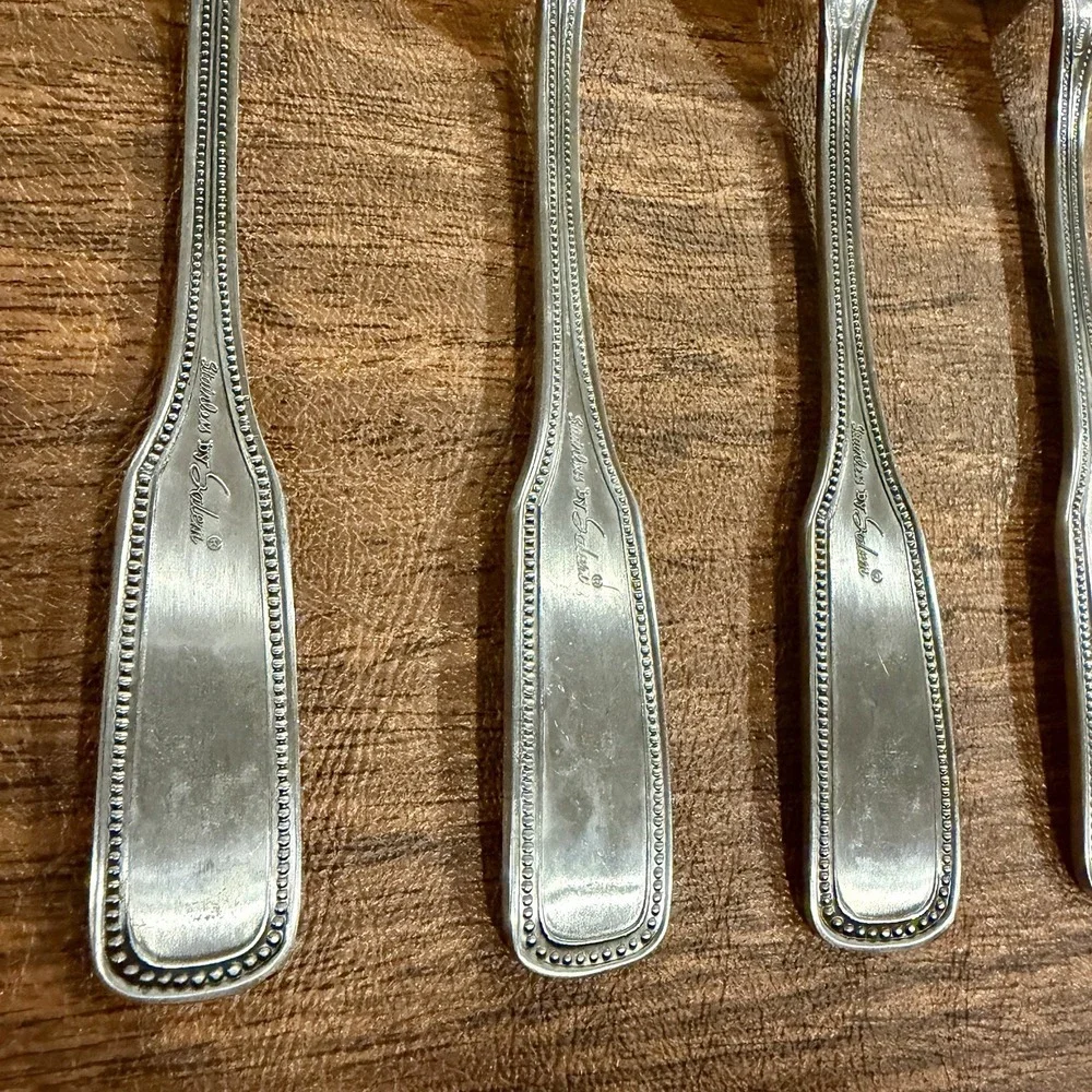 Salem 1776 Stainless SET OF 4 Oval Soup Spoons Beaded Edge Flatware Vintage 70s